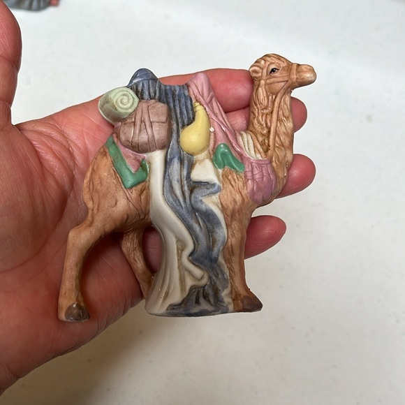 Vintage Christmas Nativity 5 Piece Set Porcelain - Picture 6 of 14